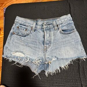 Levi’s 501 distressed cropped denim short